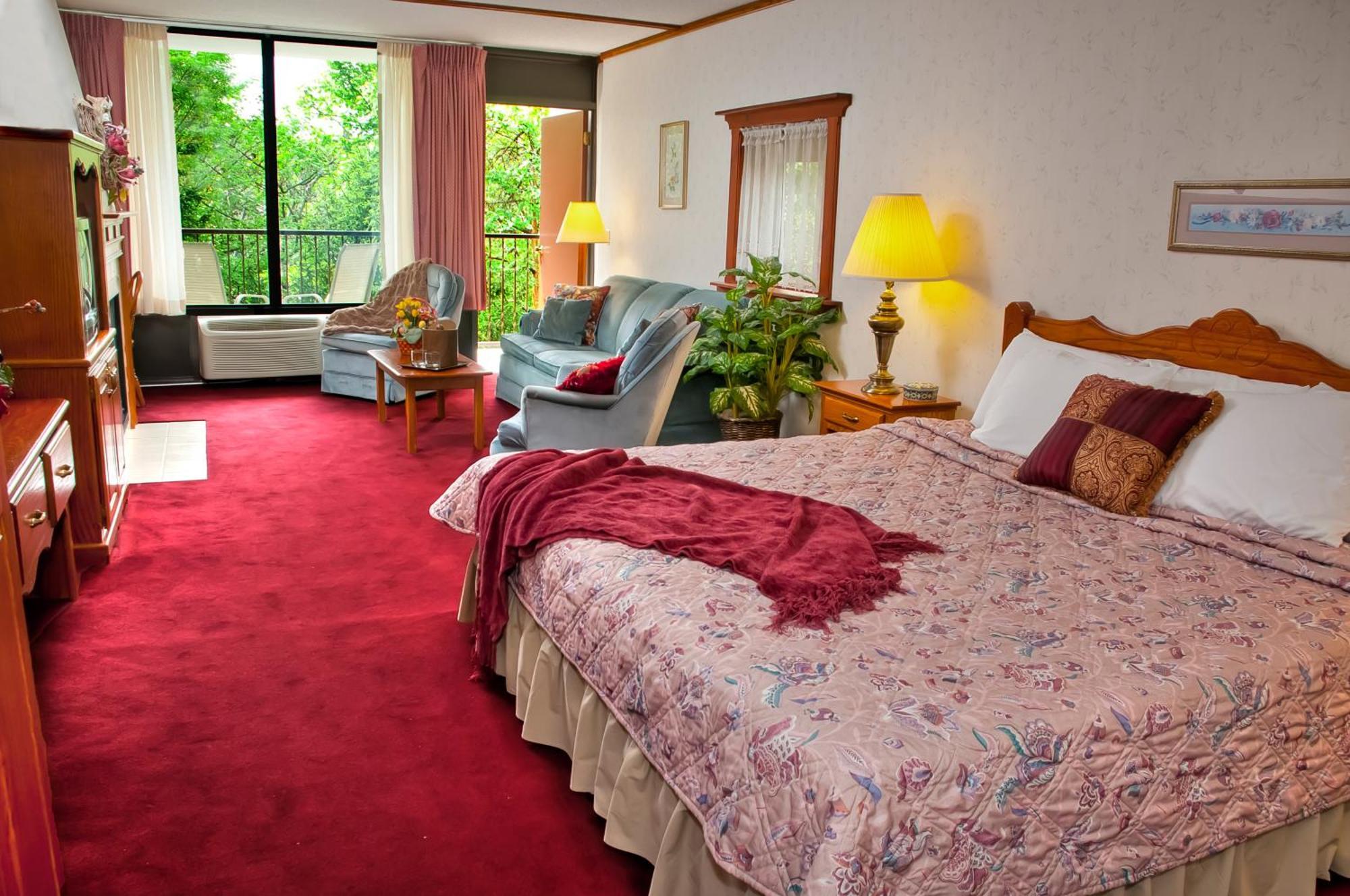 Bavarian Inn Motel & Restaurant Юрика Спрингс Экстерьер фото